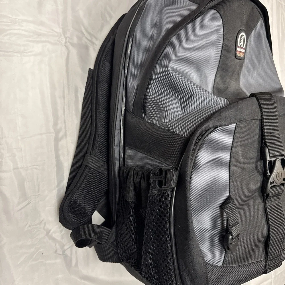 TAMRAC S.A.S PROFESSIONAL‎ CAMERA BACKPACK BLK/GRAY TRAVEL HIKING PADDED 21